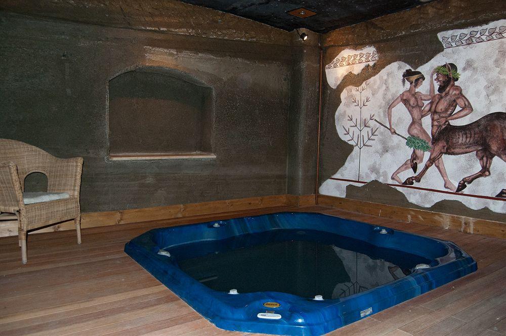 Aparthotel Villaggio Le Querce 4*