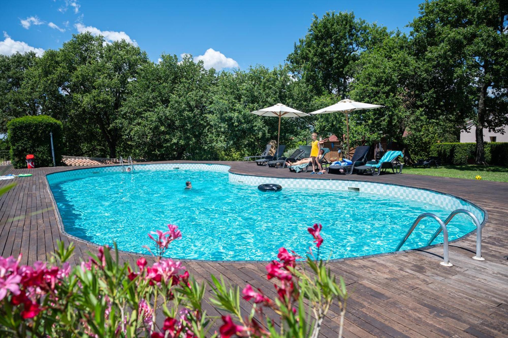 Aparthotel Villaggio Le Querce 4*