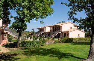 Aparthotel Villaggio Le Querce 4*