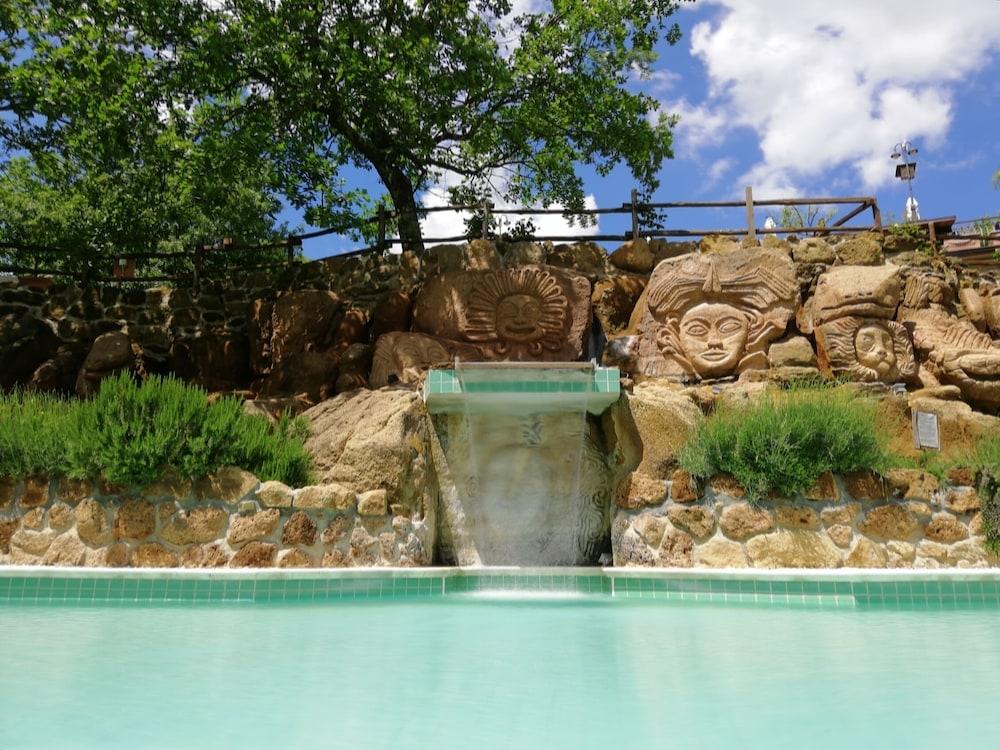 Villaggio Le Querce 4*
