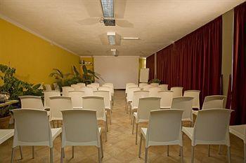 Villaggio Le Querce Aparthotel