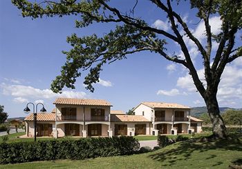 Villaggio Le Querce Aparthotel Sorano (Grosseto)