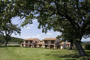 Villaggio Le Querce Aparthotel 4*